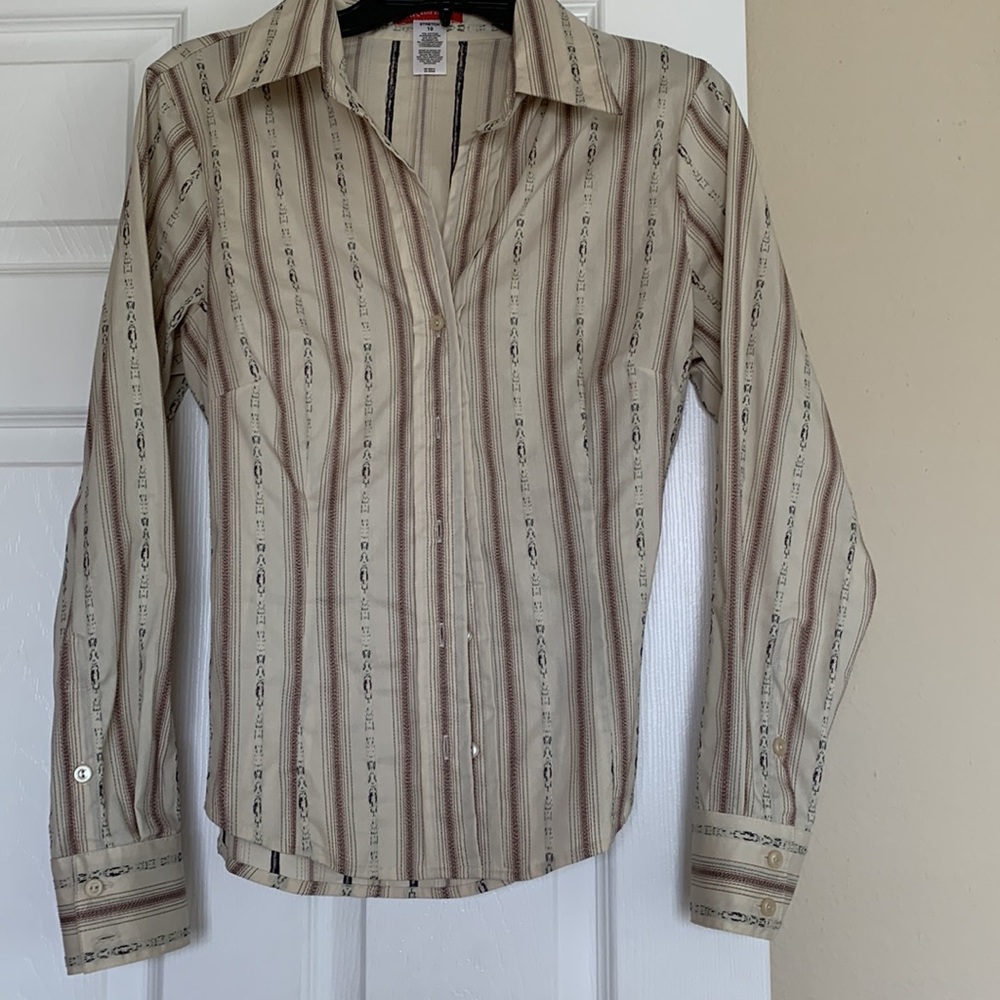 Anne Klein striped stretch blouse, has a western look. Excellent condition.